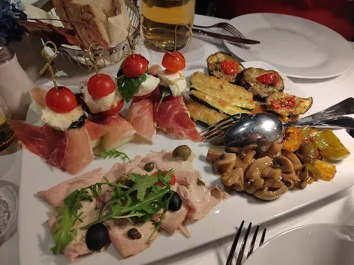 Italienische Antipasti-Platte im Primavera – Gästefoto von Philipp