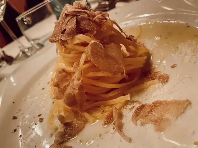 Tagliolini mit weißem Trüffel